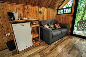 Tityra Lodge