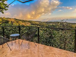 Tityra Lodge