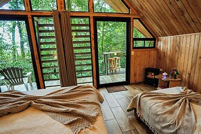 Tityra Lodge