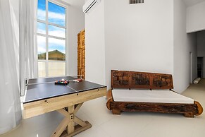 4 4 5 Rooftoppoolpingponggazebonear Ritz Beach