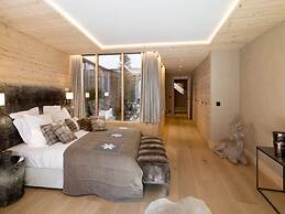 Superior Chalet With Views