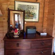 Sleeps2- Wifi - Walkers Paradise - South Facing