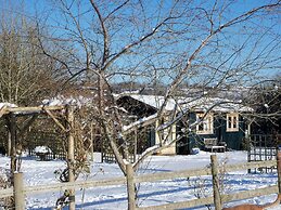 Sleeps2- Wifi - Walkers Paradise - South Facing