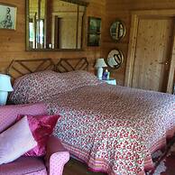 Sleeps2- Wifi - Walkers Paradise - South Facing