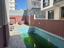 09 Royal Otel