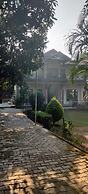Karans corbett motel