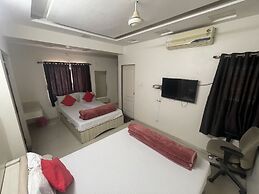 Goroomgo Narayan Executive Gujrat
