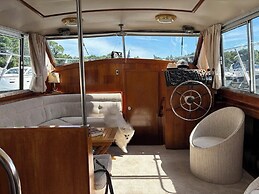 Riverside Boat Retreat on the River Thames
