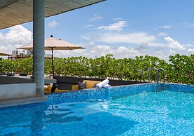 Ocean Boutique Condos