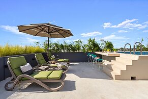 Ocean Boutique Condos
