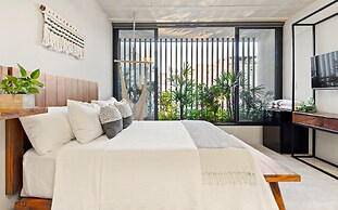 Ocean Boutique Condos