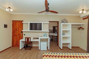 Blackstone Beach Resort