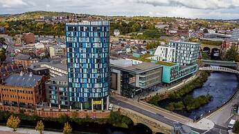 Sheffield 6th Floor City View Apartment