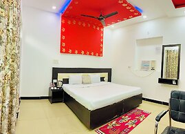 TAJ 3 STAR HOTEL