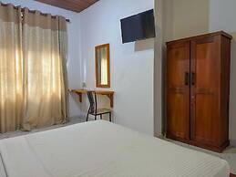 Elepath Lodge - Pinnawala