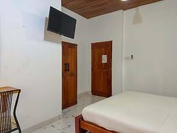 Elepath Lodge - Pinnawala