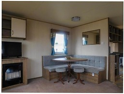 Lynch Lane Lodge - Relax in Weymouth