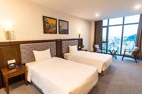 Peace Hotel Ha Long