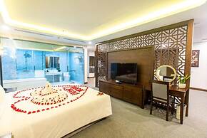 Peace Hotel Ha Long