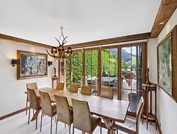 7-bedroom Chalet With Private Pool