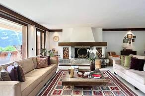 7-bedroom Chalet With Private Pool