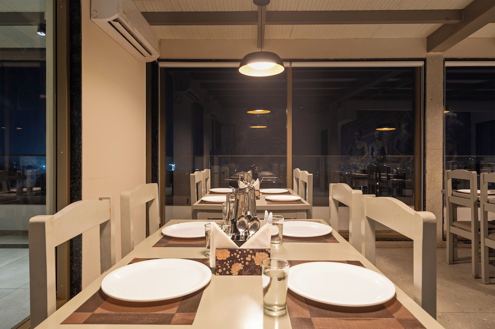 Treebo Premium Lalitha, RK Beach