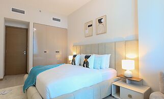 Spacious 1BR Apt Designed by Missoni