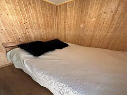 Cosy Chalet With Garden