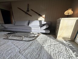 Cosy Chalet With Garden