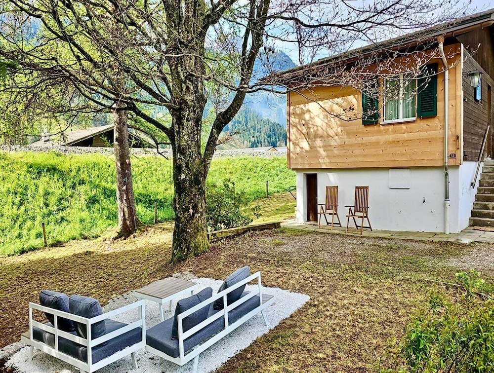 Cosy Chalet With Garden