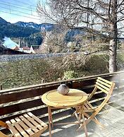 Cosy Chalet With Garden