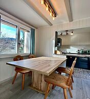 Cosy Chalet With Garden