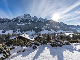 Beautiful Alpine Luxury Flat in Rougemont