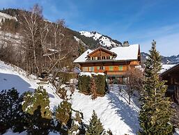 Beautiful Alpine Luxury Flat in Rougemont
