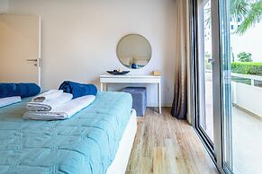 Christine Complex- Close to the Beach, Shared Pool