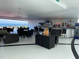 B12a - 2 Bdr Condo With Pool Access, Karon Beach