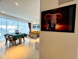 B12a - 2 Bdr Condo With Pool Access, Karon Beach