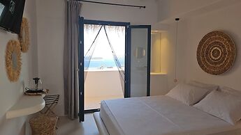 Elli Tropical Suites