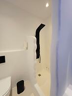 Elli Tropical Suites