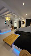 Elli Tropical Suites