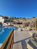 Elli Tropical Suites