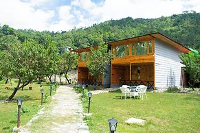 Cabana Riverside Resort - Kainchi Dham