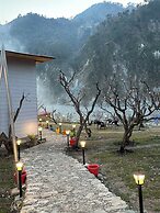 Cabana Riverside Resort - Kainchi Dham