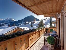 Spacious Chalet With Private Pool