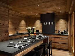 Spacious Chalet With Private Pool