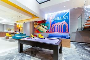 Tru By Hilton Chillan Ferrat