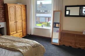 Cottage - Sleeps 4 - Garden - Parking