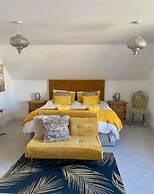 Stunning Coastal Retreat -mins From Harbour/beach