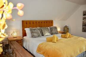 Stunning Coastal Retreat -mins From Harbour/beach
