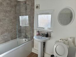 Cozy Coastal Getaway in North Shields